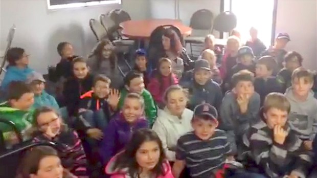Une quarantaine d’élèves de l’école Dionne sont venus présenter la 2e course colorée 