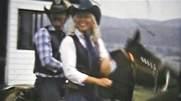 Normand DeLessard présente la première parade des Festivités western de St-Victor en 1978