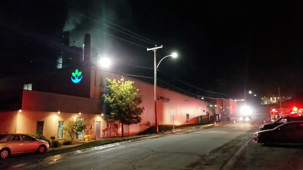 Important feu dans la nuit de lundi chez Royal Mat à Beauceville