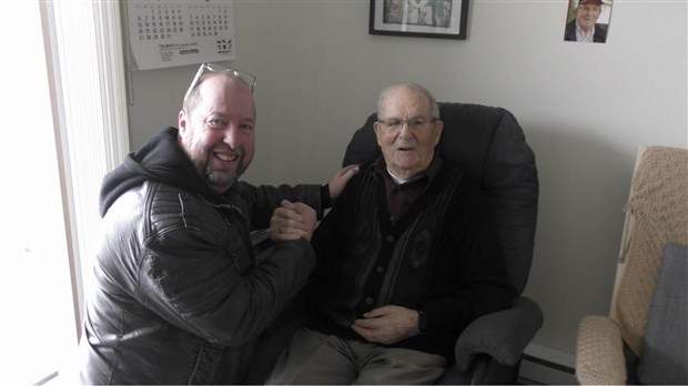 Normand DeLessard présente les 103 ans de M. Lucien Poulin