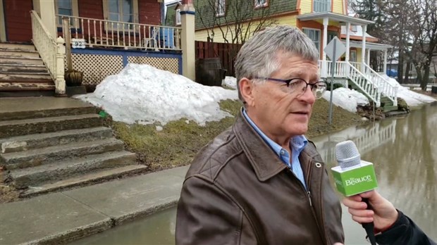 Inondations à Saint-Joseph : le maire s'attend à la pire crue depuis 100 ans 